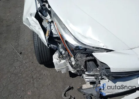 2016 Toyota Prius Two z USA, uszkodzony, nr VIN JTDKBRFU7G3010986